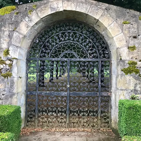 Manoir De Rieuzal Bed and breakfast *