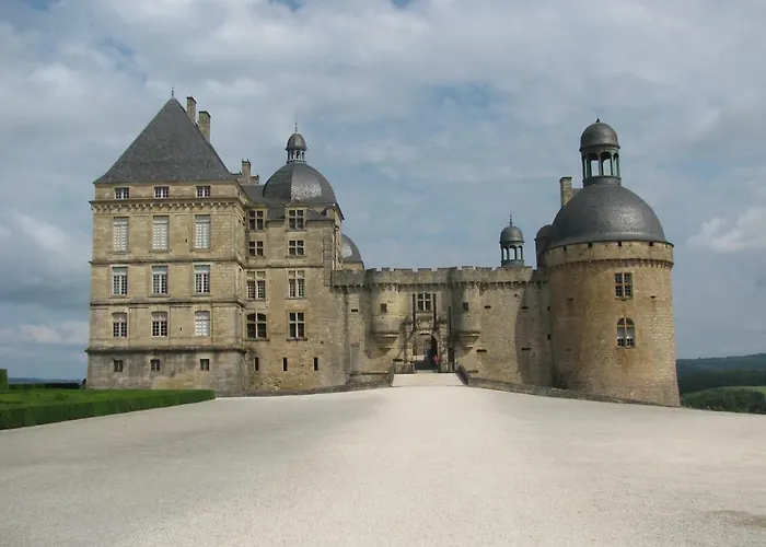 Manoir De Rieuzal Loubressac
